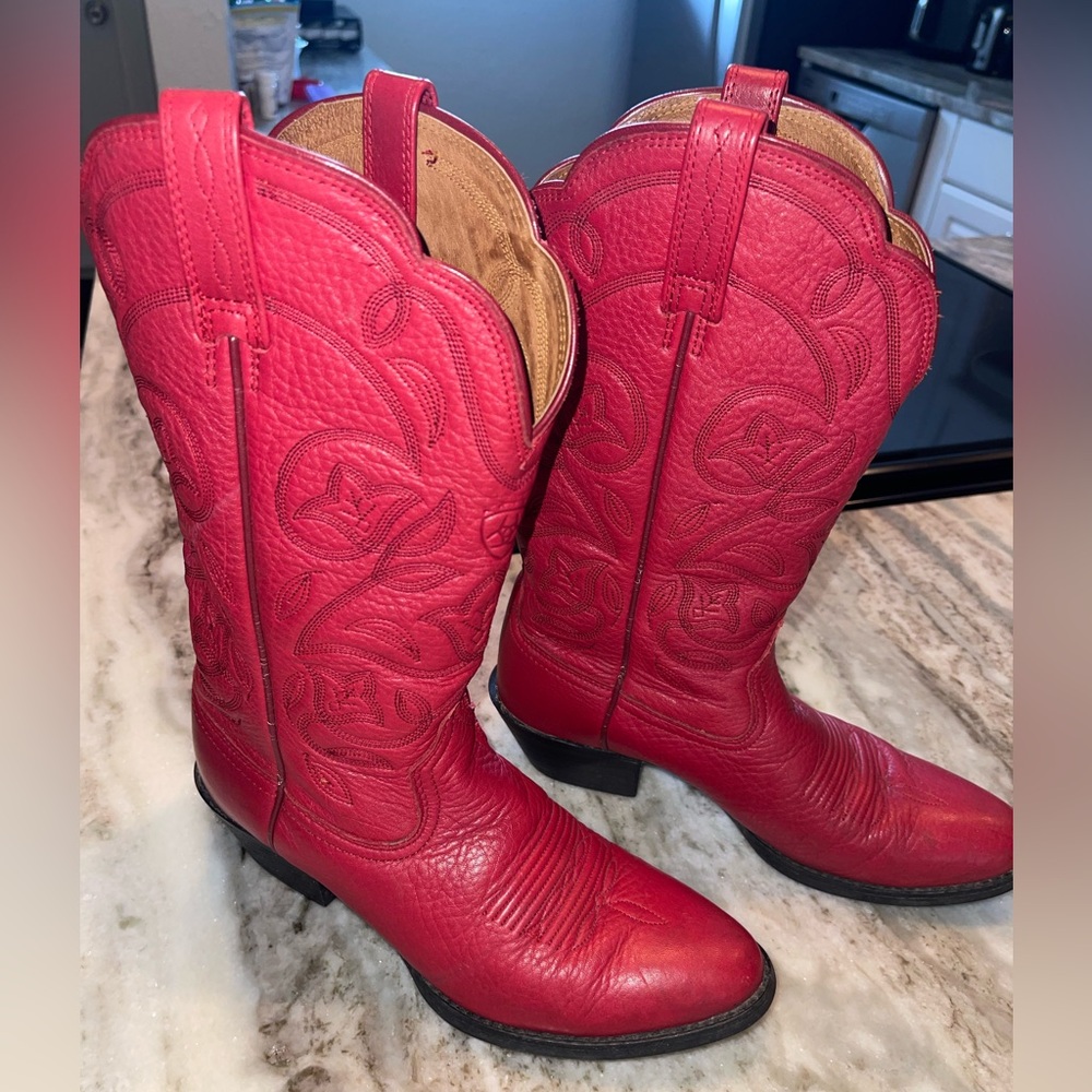 Ariat Women’s Red Leather Boots Size 6.5